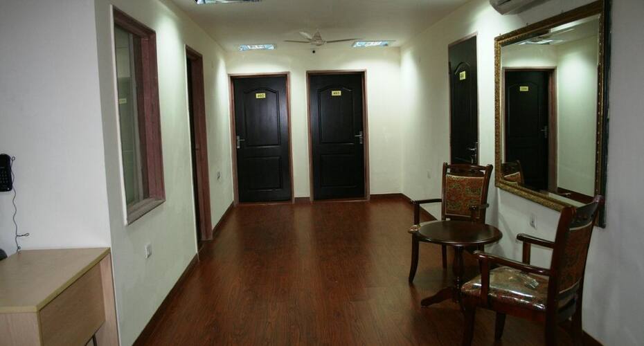 Hotel Kayanaat, Noida 2